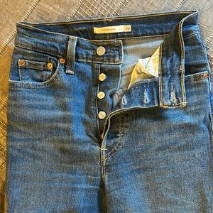 Levi’s Ribcage Bootcut - Medium Wash 33” inseam